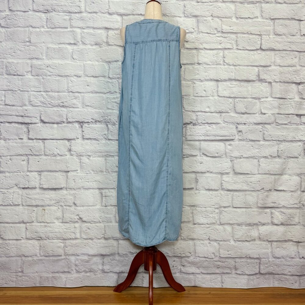 Lovestitch Chambray Midi Dress - Picture 2 of 6
